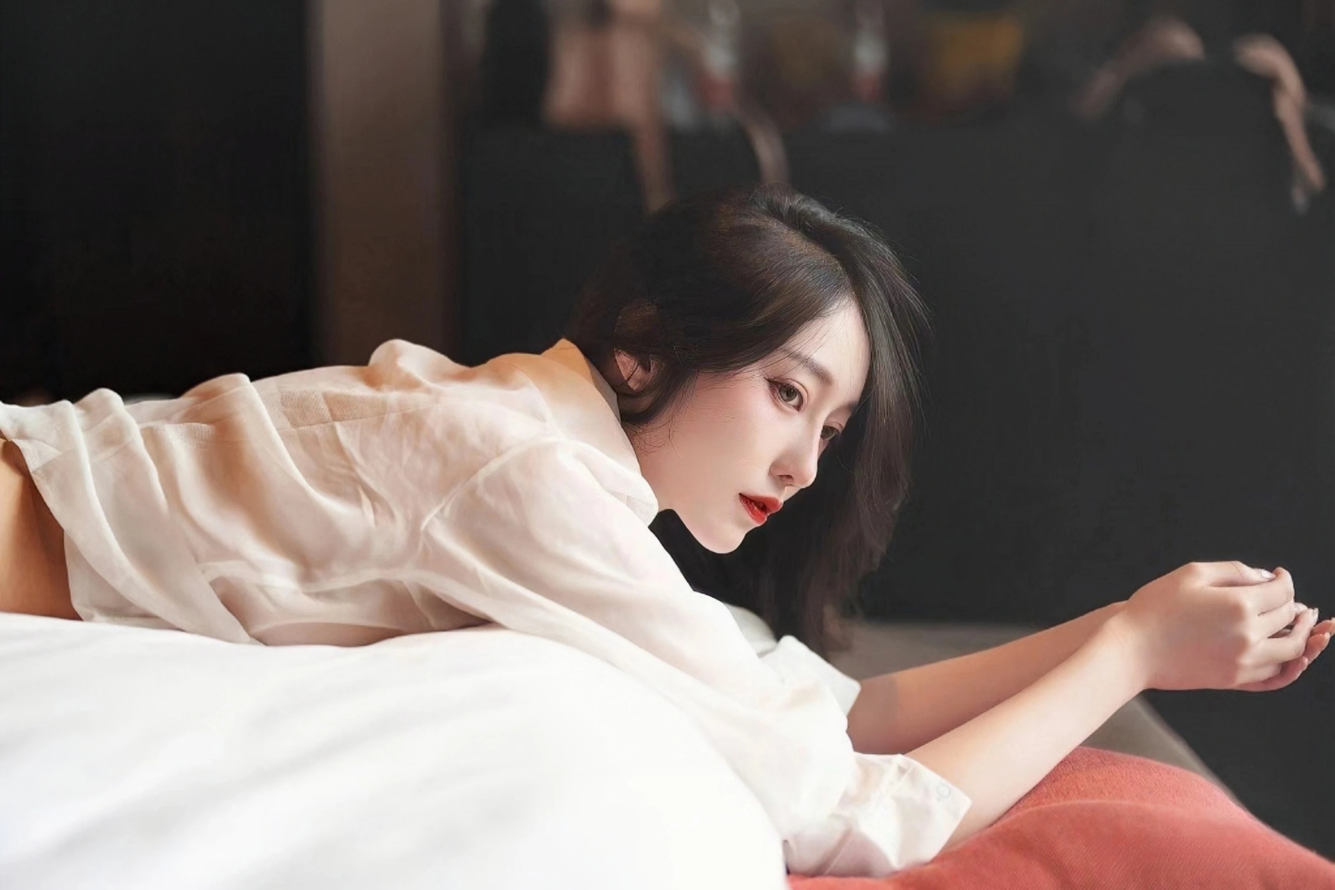 江西安远天空出现绚烂“七彩祥云”